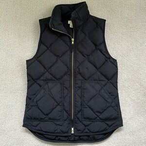 Women’s JCrew black puffer vest